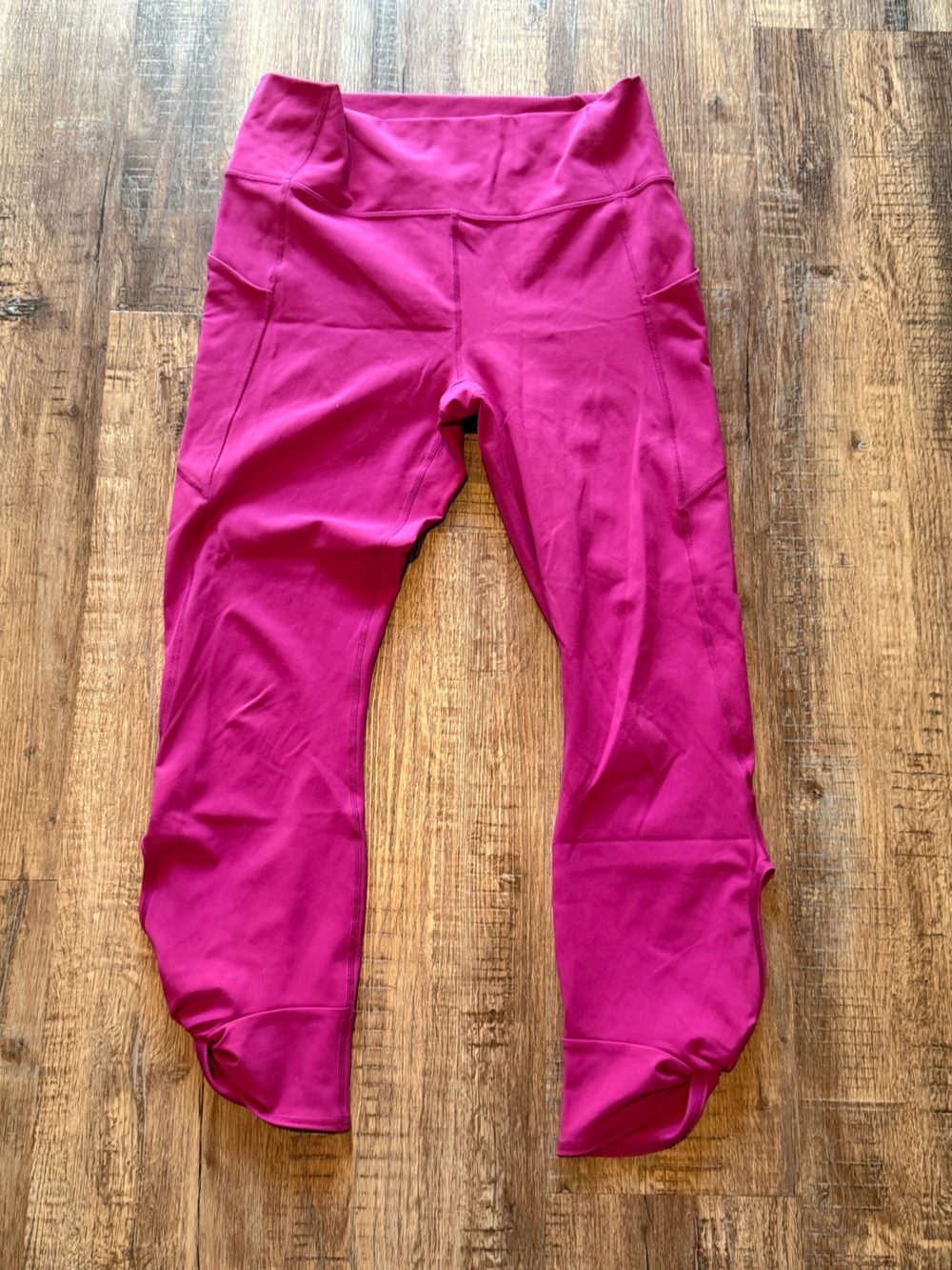 Fabletics leggings with twist at the ankle